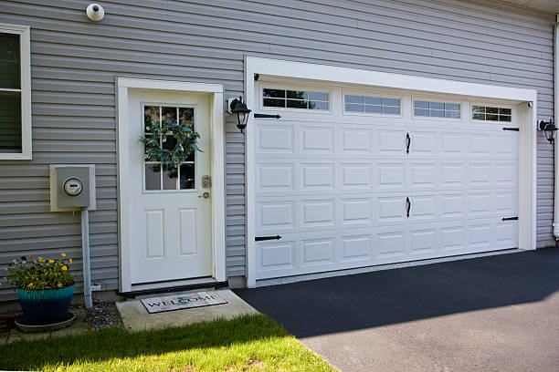 24/7 Emergency Garage Door Panel Replacement experts in St. Maries, ID